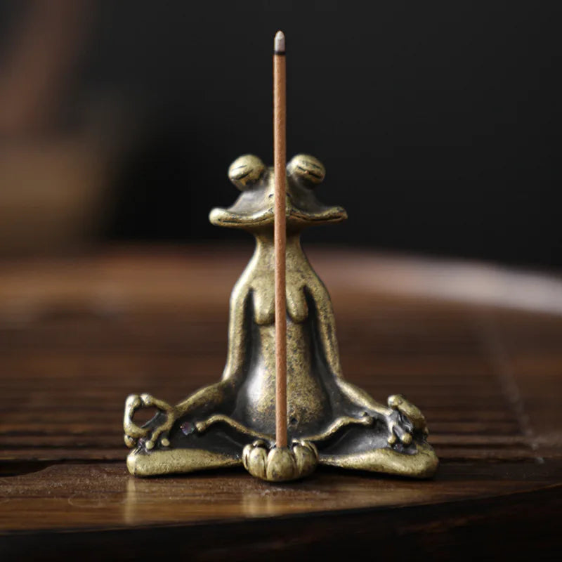 Antique Brass Zen Frog Statue Ornament – Copper Animal Sculpture Incense Burner for Home & Desk