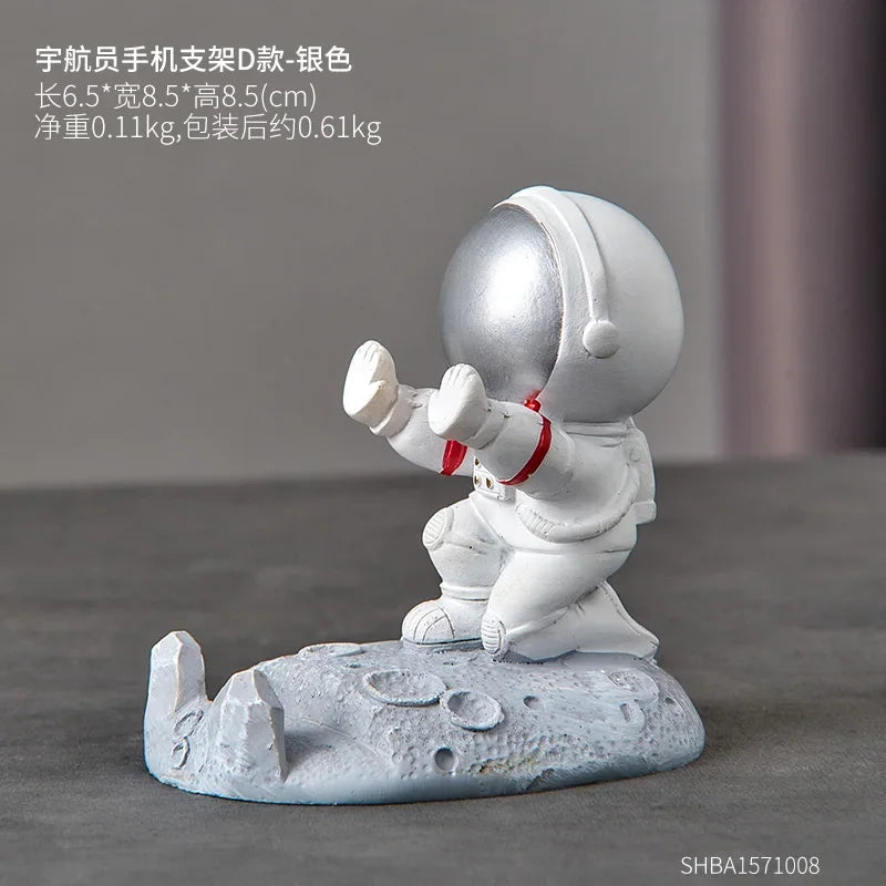 Nordic Style Astronaut Resin Mobile Phone Stand - Office Desk Decoration and Gift