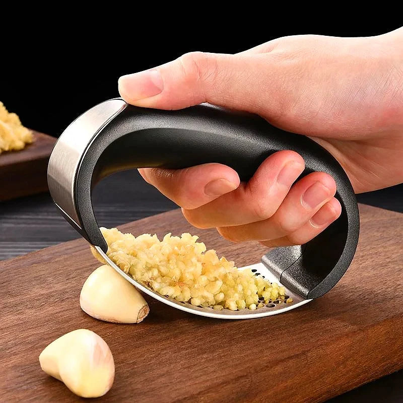 Stainless Steel Garlic Press – Manual Garlic Crusher and Mincer for Kitchen Efficiency